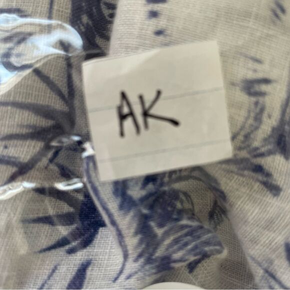 Joie Blue and White Linen Long Sleeve Blouse 2X - Picture 10 of 10